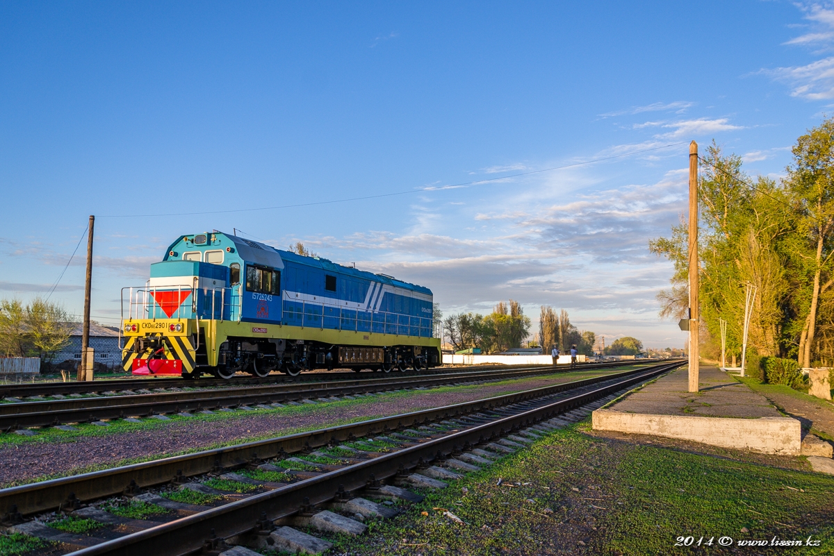CKD6E-2901 на станции Тентек в поселке Балпык-Би, Талды-Курганской обл, 26.04.14г.