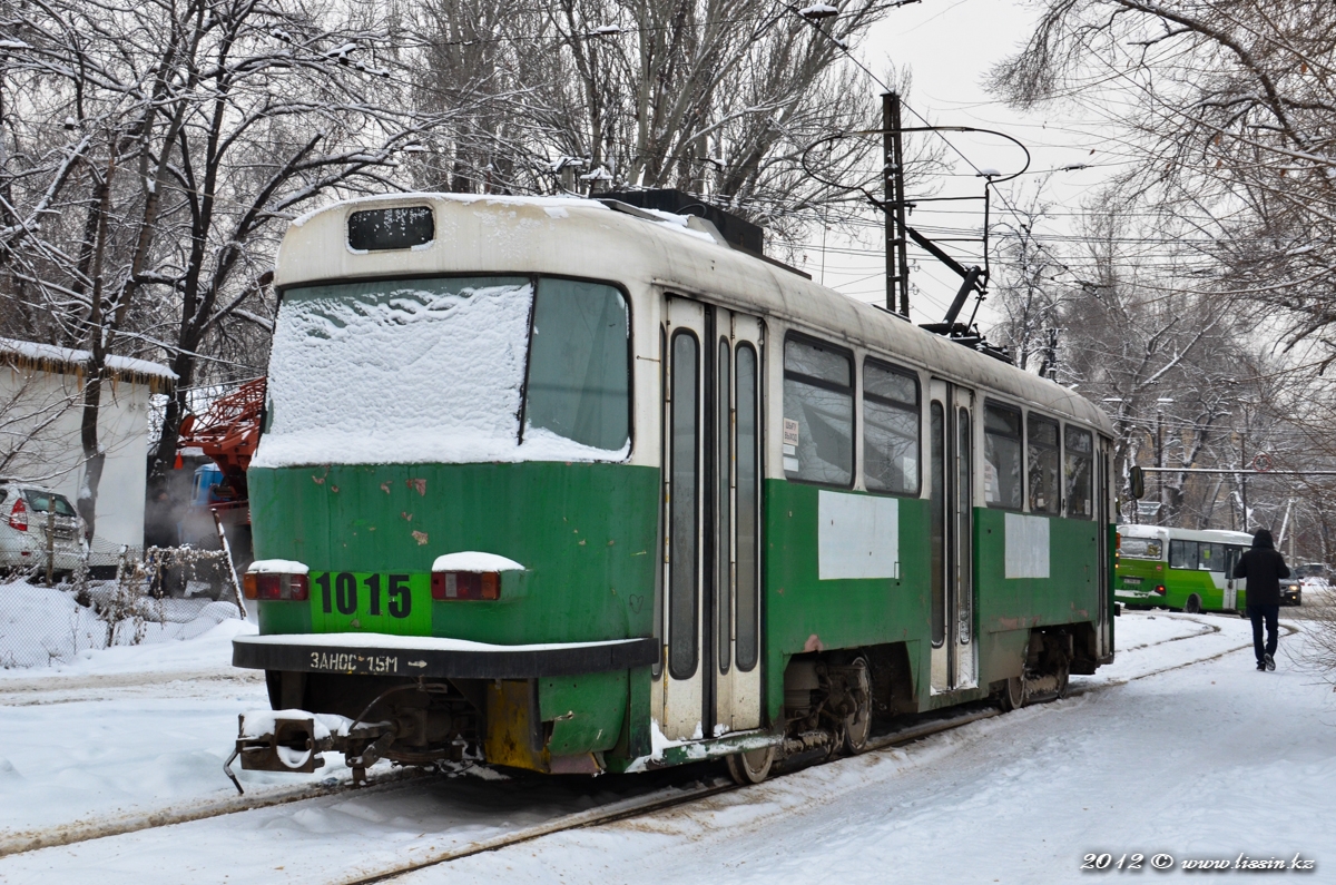 Трамвай Tatra T4D-MS №1015, на конечной остановке "Джетысуйская", 13.12.12г. #1
