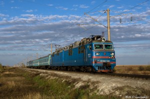 ВЛ80С-381 с поездом №621 Аркалык - Кустанай на перегоне Темир-Булак - Кустанай южный, Костанайская область, 27.04.16г.