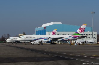 LY-FLG Sunday Airlines Boeing 757, 09.11.16