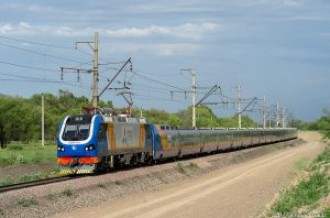 KZ4AT-0014 с поездом №705 Алматы — Петропавловск, 23.05.17г