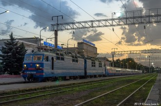 ВЛ80С-1689 с поездом  №025 Алматы — Шымкент, 22.07.19г