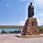 Памятник Абаю Кунанбаеву.