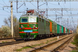 Карагандинский ВЛ80С-1620 на перегоне Бурундай - Аксенгир, Алматинская область, 19.04.15г.