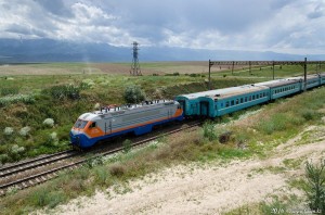 KZ4AC-0026 с поездом №056 Кызылорда - Кокшетау на перегоне Луговая - Малдыбай, Жамбыльская область, 28.05.16г.
